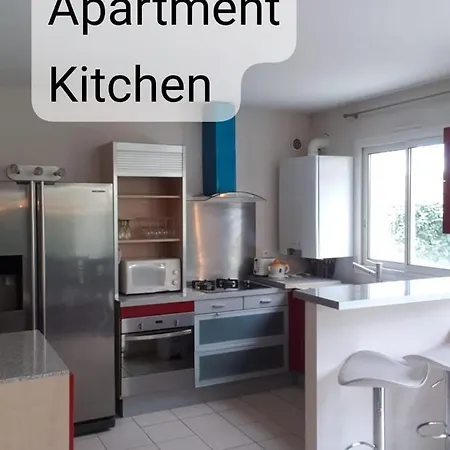 Waterfront Private Entrance 2bedrooms Apartment *