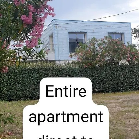 Waterfront Private Entrance 2bedrooms Apartment